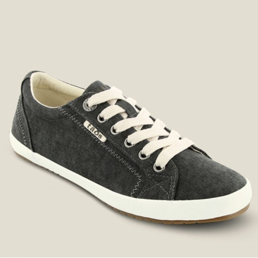 Taos Womens Star Canvas Sneakers shoes sz 8